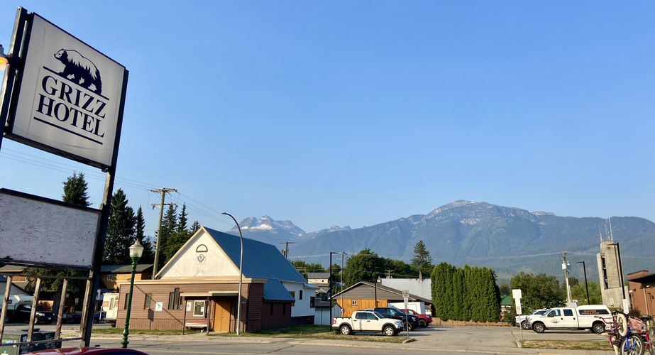 28 38 Canada 61 28 38 Canada 61